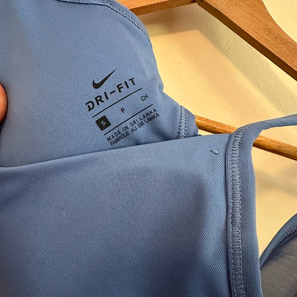 Nike Cross Back Sports Bra Size S - Picture 6 of 6